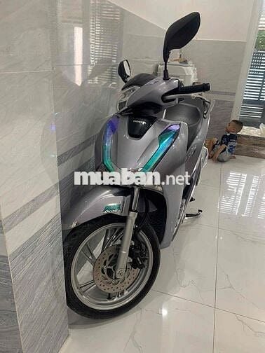 Honda SH 150i CBS 2027 Bạc 23000 km zin êm chuẩn