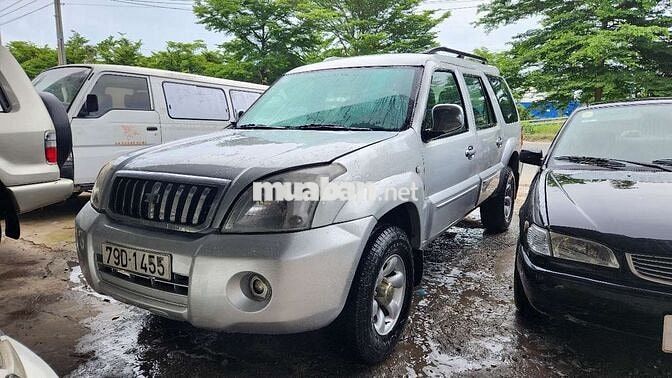 Xe 7 chỗ kiểu dáng Toyota Prado, có đổi xe