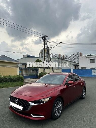 Mazda 3 Luxury 2024 màu Đỏ, odo 40.000km