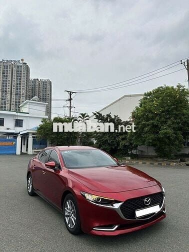 Mazda 3 Luxury 2024 màu Đỏ, odo 40.000km