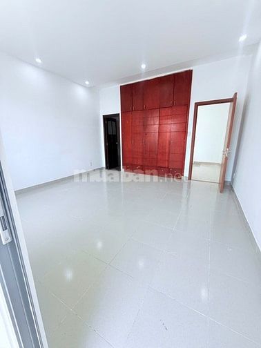 HXH CÁCH MẶT TIỀN CHỈ 6M - NGANG ĐẸP NỞ HẬU - HOÀN CÔNG ĐẦY ĐỦ