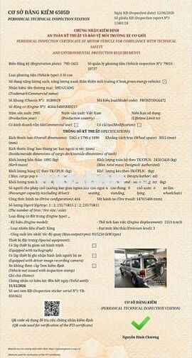 Xe 7 chỗ kiểu dáng Toyota Prado, có đổi xe
