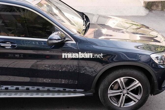 Mercedes-Benz GLC 250 4MATIC 2016 Xanh đen