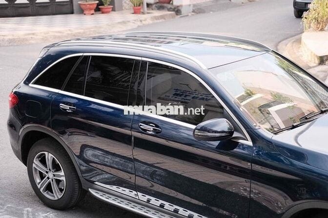 Mercedes-Benz GLC 250 4MATIC 2016 Xanh đen