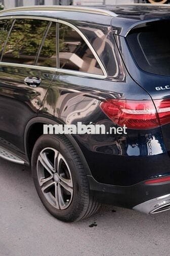 Mercedes-Benz GLC 250 4MATIC 2016 Xanh đen