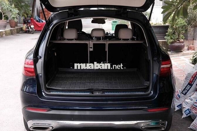 Mercedes-Benz GLC 250 4MATIC 2016 Xanh đen