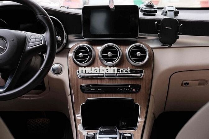 Mercedes-Benz GLC 250 4MATIC 2016 Xanh đen