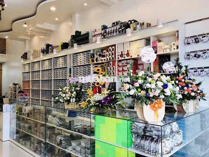 Cần tuyển 1 bạn giao hàng quanh phố