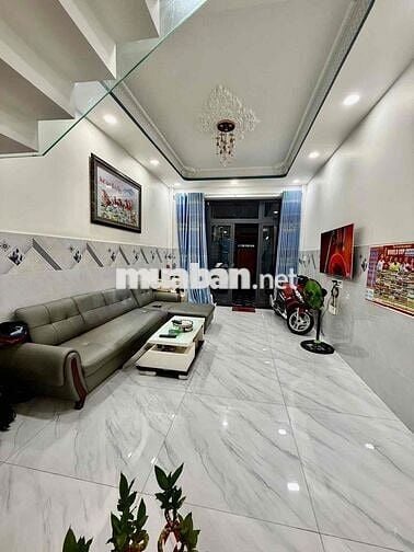 HIẾM. 4 TỶ HƠN. 4.5X15M. 2 TẦNG. HẺM XE HƠI. HƯƠNG LỘ 2. LÊ VĂN QUỚI.