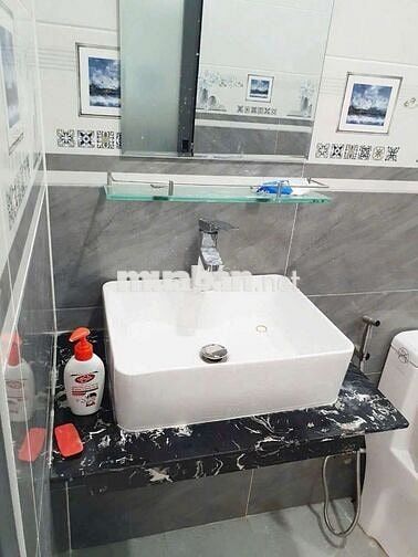 rẻ quá xá khách ạ có 7t thôi nhà có tới 3p ngủ  trong khu dc Cao Cấp 