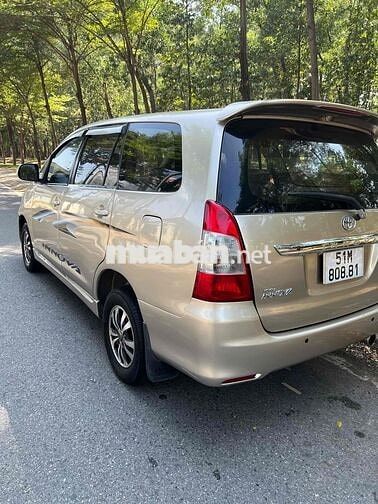 Toyota Innova 2008 Số sàn Vàng cát 7 chỗ