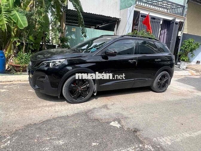 Peugeot 3008 5 chỗ màu Đen