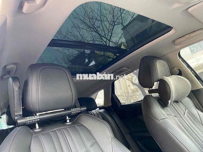 Peugeot 3008 5 chỗ màu Đen