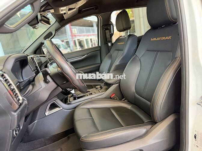 Ford Ranger Wildtrak 2025 Lướt 9.300km. Zin 100%