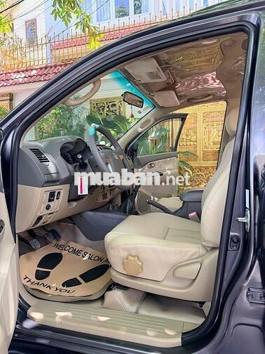 Toyota Fortuner 2.4 G máy dầu số sàn model 2014