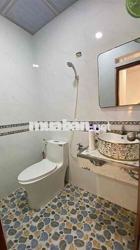 Bán Nhà Tân Bình Giáp Quận 10 – Gần Lý Thường Kiệt – 40m² – 3PN.