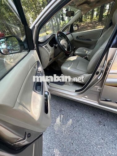 Toyota Innova 2008 Số sàn Vàng cát 7 chỗ