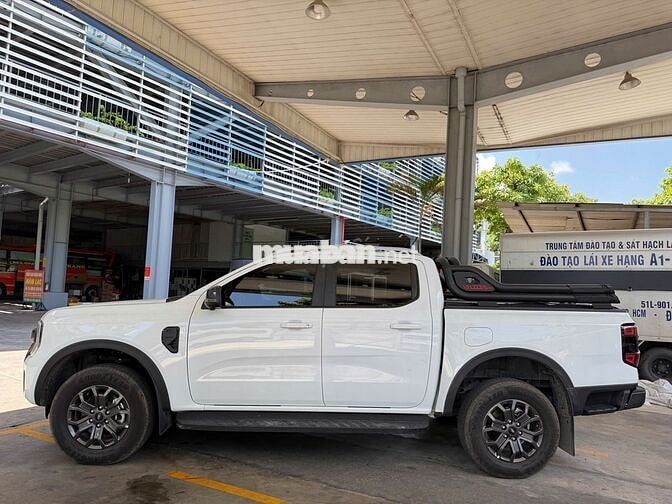 Ford Ranger Wildtrak 2025 Lướt 9.300km. Zin 100%