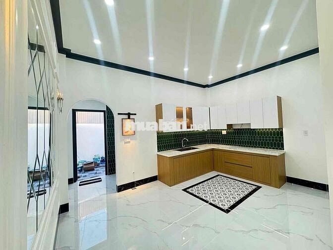 CĂN NHÀ HIỆN ĐẠI SÂN VƯỜN GỐC 2 MẶT TIỀN THUẬN TIỆN MUA BÁN - KINH DOA
