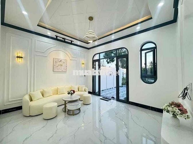 CĂN NHÀ HIỆN ĐẠI SÂN VƯỜN GỐC 2 MẶT TIỀN THUẬN TIỆN MUA BÁN - KINH DOA