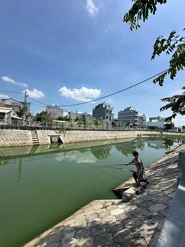 Nhà 5 tầng, mặt tiền kênh TL15, Q.12 - Ngay Ngã 4 Ga - Giá 7,9 tỷ