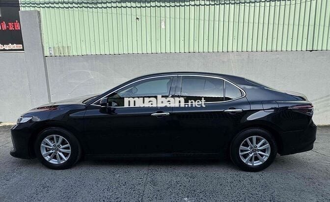 Toyota Camry 2.0G 2023 Đen 40.000km