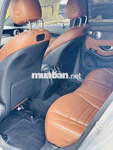 Mercedes-Benz GLC 300 4 Matic 2017 Bạc