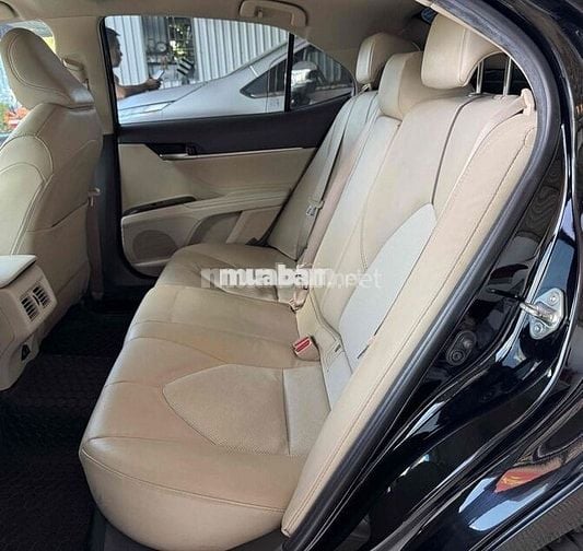Toyota Camry 2.0G 2023 Đen 40.000km