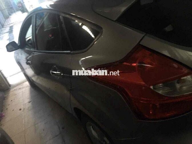 Ford Focus 2013 1.6L Xám
