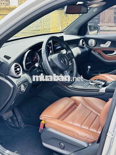 Mercedes-Benz GLC 300 4 Matic 2017 Bạc