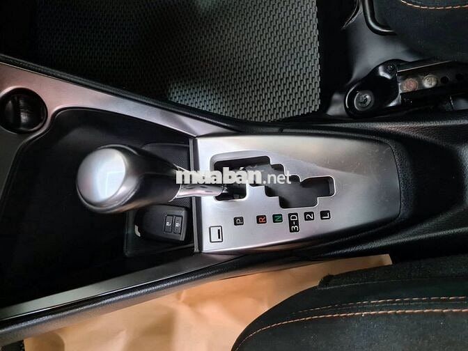 TOYOTA YARIS 2016 TỰ ĐỘNG NHẬP THÁI, ZIN NHIỀU.