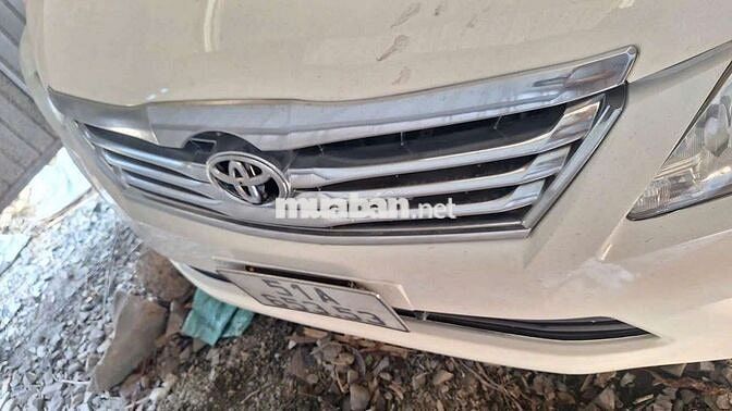 Toyota Innova 2013 Trắng 8 chỗ Xăng