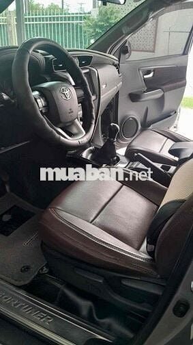 Toyota Fortuner 2019 Bạc
