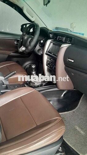 Toyota Fortuner 2019 Bạc