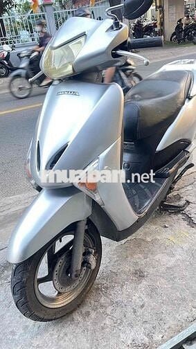 Honda tay ga 110 Cốp rộng tiết kiệm xăng Bạc