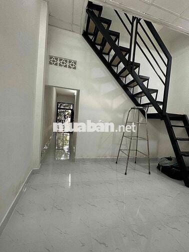 Cho thuê nhà NC gần chợ Thủ Đức