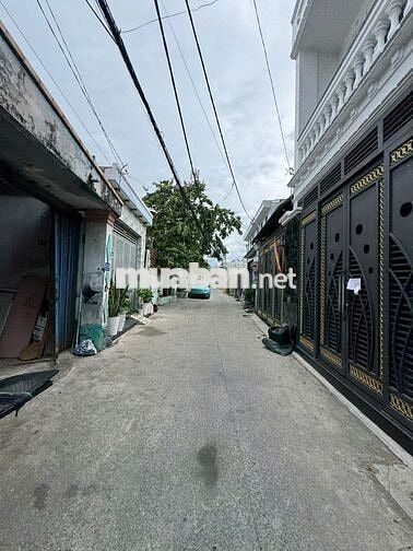 Bán nhà Trương Thị Hoa Quận 12, ngay siêu thị Metro, Giá 1 tỷ 090tr.