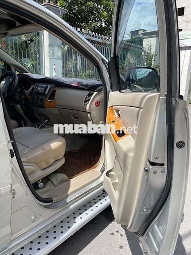 Toyota Innova G 2011 Bạc