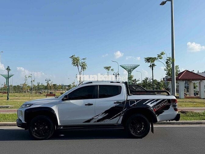 Mitsubishi Triton MIVEC Athlete 4x4 Trắng