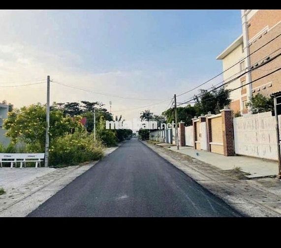 Bán Lô Đất 100m2 Gần Bệnh Viện Đa Khoa Củ Chi Giá 1 Tỷ 6 , SHR