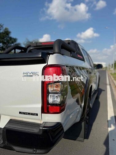 Mitsubishi Triton MIVEC Athlete 4x4 Trắng