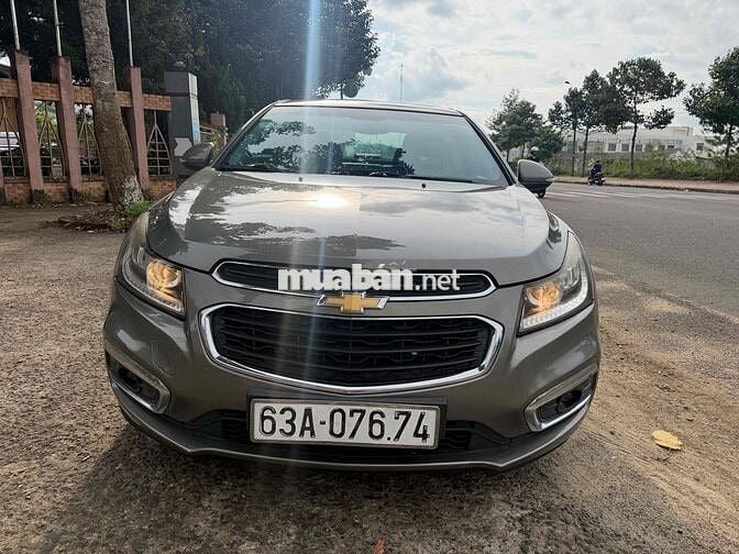 Chevrolet Cruze Số tự động Xám 5 chỗ