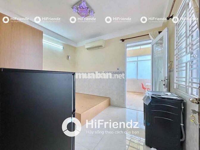 Phòng tách bếp + ban công + full nội thất mới sạch ở Kinh Dương Vương