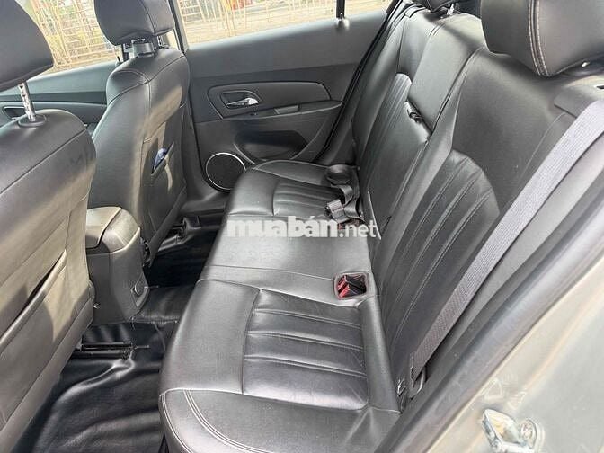 Chevrolet Cruze Số tự động Xám 5 chỗ
