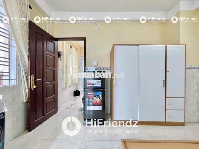 Phòng tách bếp + ban công + full nội thất mới sạch ở Kinh Dương Vương