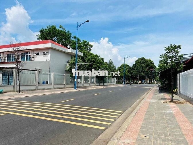 MẶT TIỀN LÊ DUẨN – TRUNG TÂM THỊ TRẤN ĐẤT ĐỎ – CHỈ 1,73 TỶ