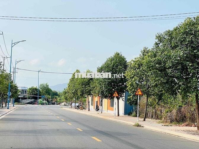 MẶT TIỀN LÊ DUẨN – TRUNG TÂM THỊ TRẤN ĐẤT ĐỎ – CHỈ 1,73 TỶ