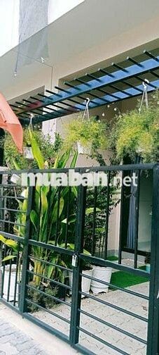 Cho thuê nhà 1 trệt 2 Lầu 3 Phòng ngủ 4 máy lạnh ngã tư Bình Chuẩn BD