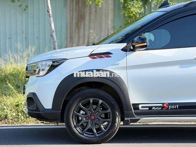 Suzuki XL7 Hybrid 2024 Trắng 2 Tone 18.000 km