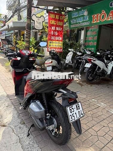 Honda Vario 125 2026 Đỏ đen